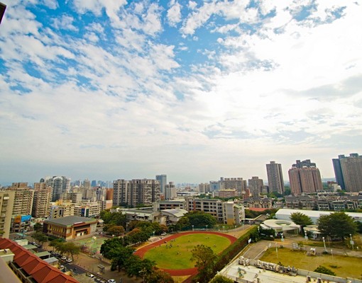 世紀凱悅正朝南面西屯路視野三房平車 - Image 14