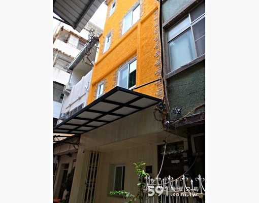 成大學區精緻套房個人專用洗衣機 - Image 1