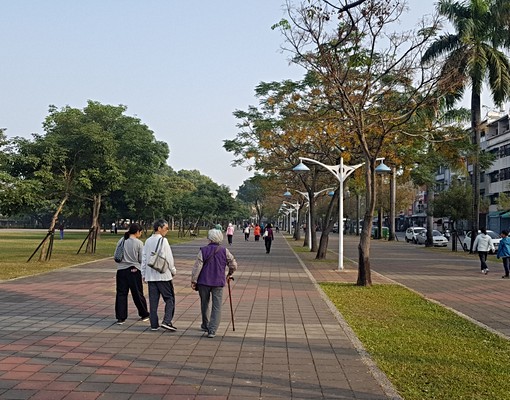 可租補雙公園2F陽台進出新穎套房出租 - Image 10