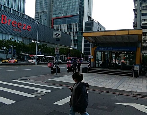 微風廣場,市政府捷運4號出口旁1分钟 - Image 10