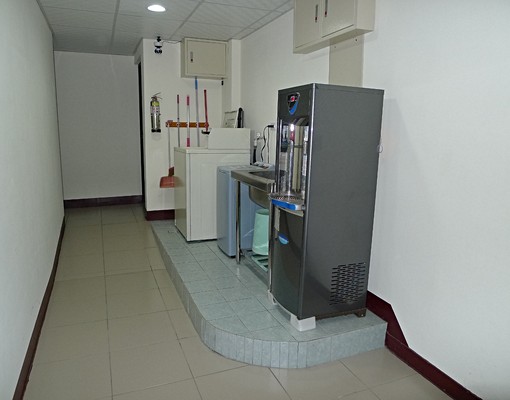 自強南路~精品房源~傢俱齊全~6.0坪 - Image 6