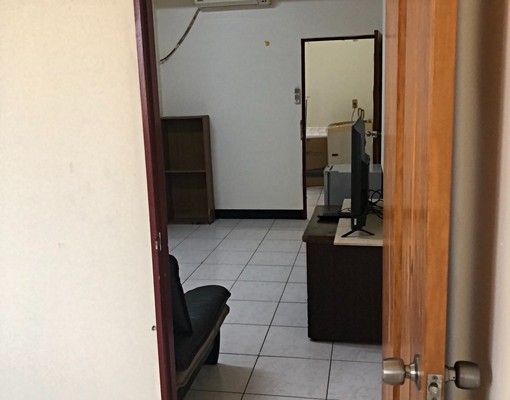 13坪一房一廳停車方便含第四台網路 - Image 3