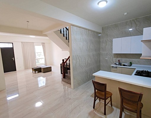 “苑裡”透天5房2廳3衛浴室內雙車位 - Image 1