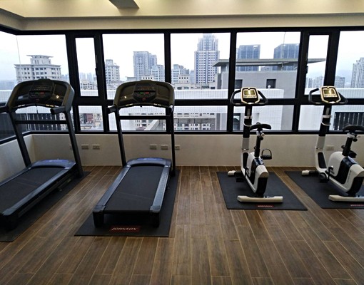 *正大遠百.學校.飯店旁.一次年繳則少收一個月.物超所值* - Image 7