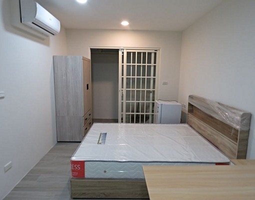 興國市場~全新完工陽台獨洗沙發套房 - Image 4