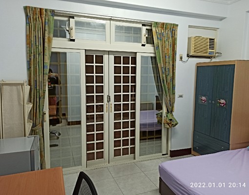 可租補報帳公園旁大陽台獨洗套房6850元 - Image 1