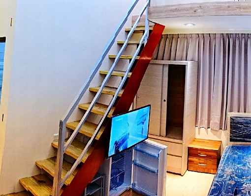 近全新裝潢可租補樓中樓套房近竹南科台積電 - Image 1