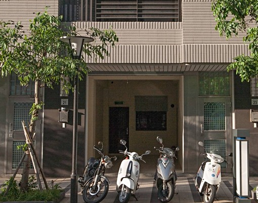 科大一路獨立電梯套房近台元.家樂福商圈 - Image 2