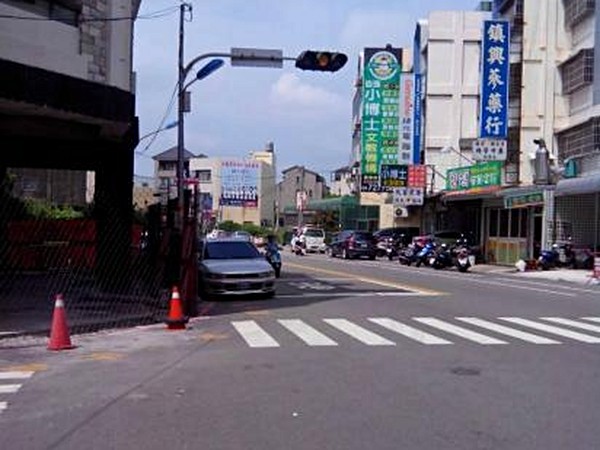 自立街全新店面