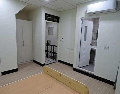 全新完工~室內機車位~獨洗陽台無菸害套房 - Image 11