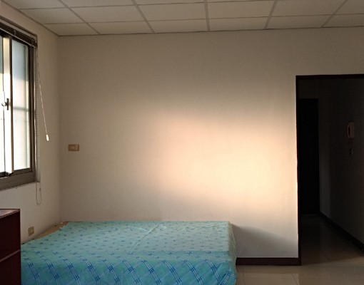 新優質美8坪雅房(可租補文山特區最便宜限女生) - Image 1