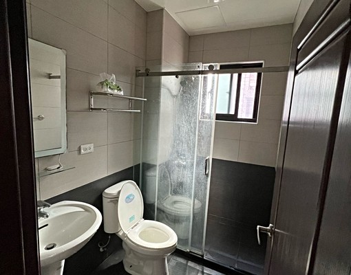 草漯市中心近全新裝潢設計大套房 - Image 2