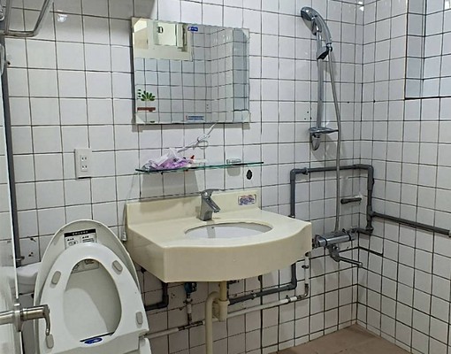 新裝潢舒適雅房,空間寬敞/家具全配 - Image 9