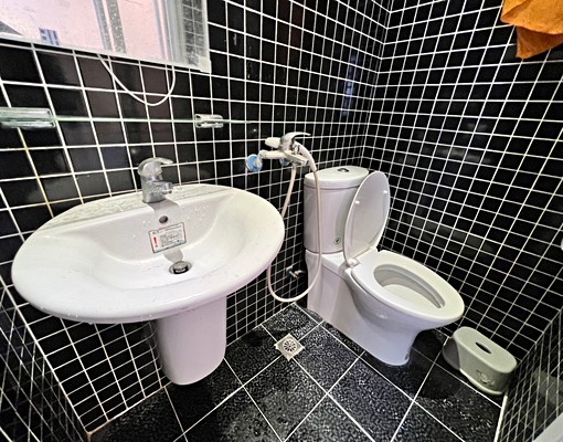 小劉租屋~全新杜拜風格~獨立陽台洗衣機 - Image 5