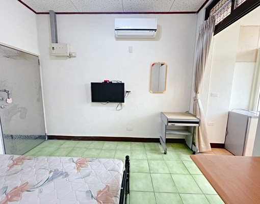 勤益中臺❤電3元❤室內機車位❤超便宜採光大套房 - Image 4