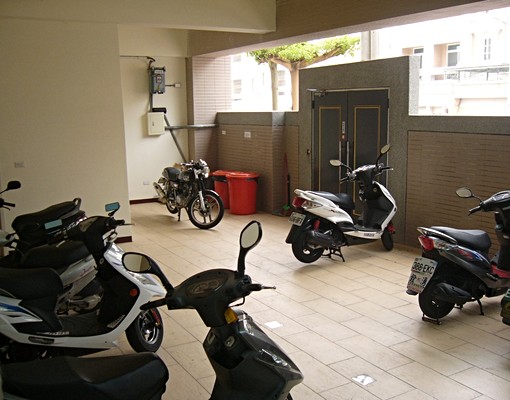 獨立套房.南開科技大學旁.免追垃圾車 - Image 8