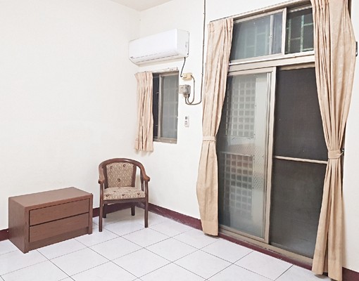 超棒3樓大雅房,附陽台網路!衛浴僅兩共用 - Image 12