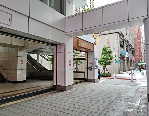 內湖捷運站~分租套房 - Image 2