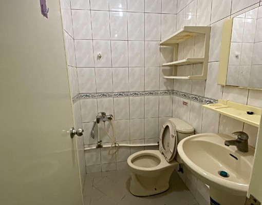 變頻一級冷暖分離式空調,寶雅後面 - Image 1