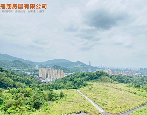 綠意景觀新裝潢大兩房+一書房平面車位 - Image 1
