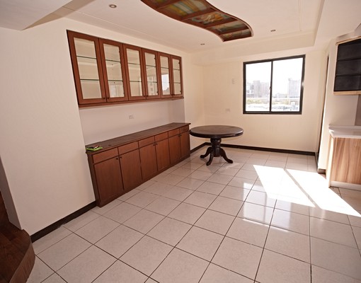 整層住家/南區大坪數優質住家/近中山醫 - Image 2