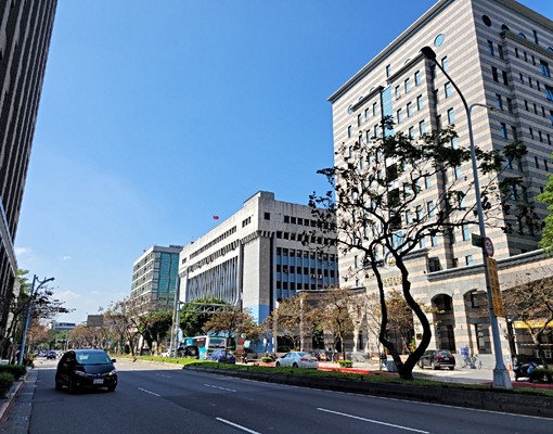 紐約上城挑高稀有露台套房近內湖行中心 - Image 8