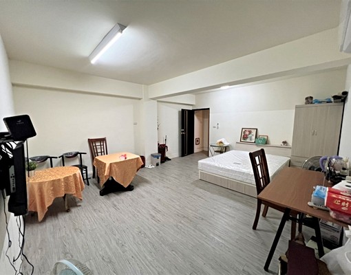 Q🔥市府捷運🔥獨洗曬衛浴開窗🔥有子母車室內10坪大空間 - Image 2