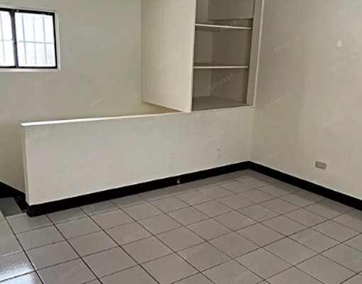 非鐵皮屋！中正路185巷｜四房二廳二衛＋20坪景觀露臺近捷運 - Image 2