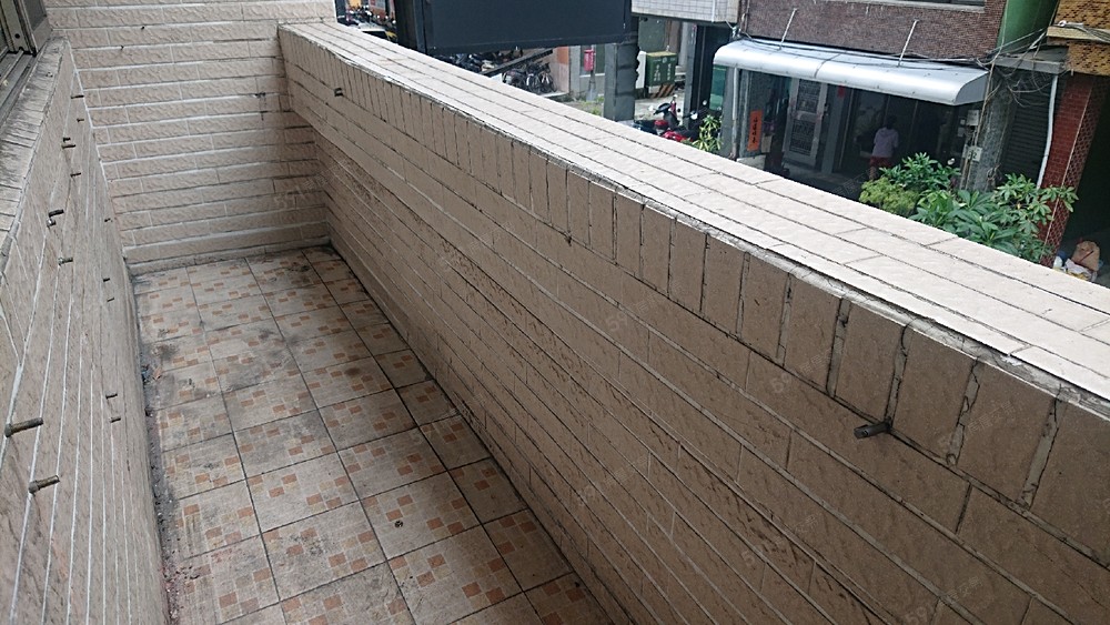 前後2.3樓有陽臺