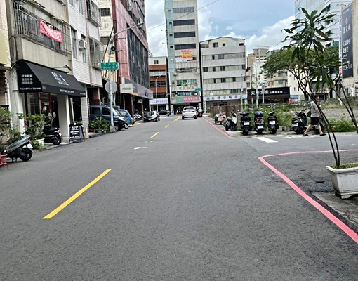 信義國小近捷運站大套房家具家電全 - Image 7