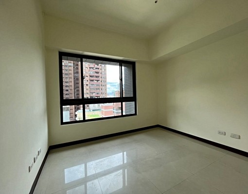 適裝潢短租近市政府捷運市政LV景觀戶 - Image 5