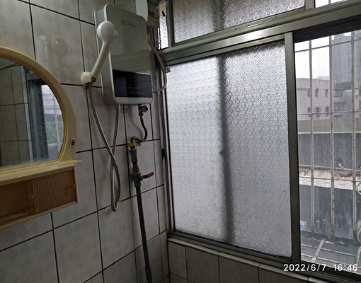 雙人床前後窗採光通風佳全新冷氣可雙租補報稅(入住:8/30) - Image 9