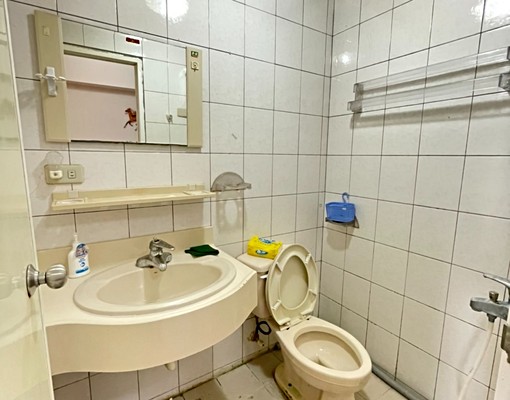 高師大.文化中心電梯華廈獨門獨戶大套房 - Image 5