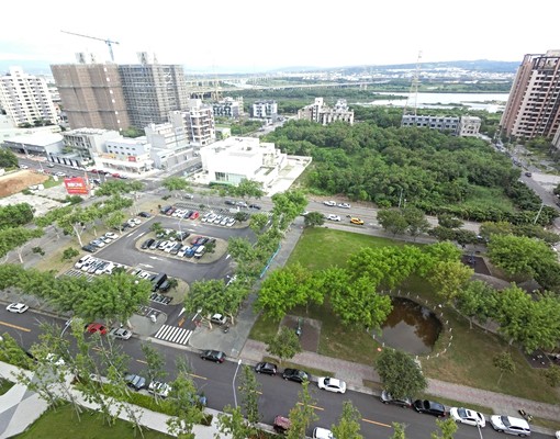 ❤烏日高鐵❤全新落成❤間間採光❤直面公園❤高層絕美2+1房❤ - Image 1