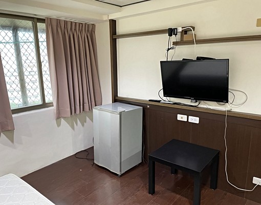 中央路慈濟大學對面電梯獨立套房景觀大窗 - Image 3