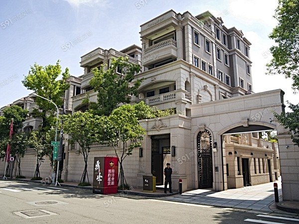 鼎峰城堡