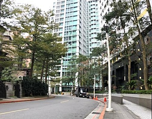 近捷運象山站,新川普社區內B1坡平大車位 - Image 4