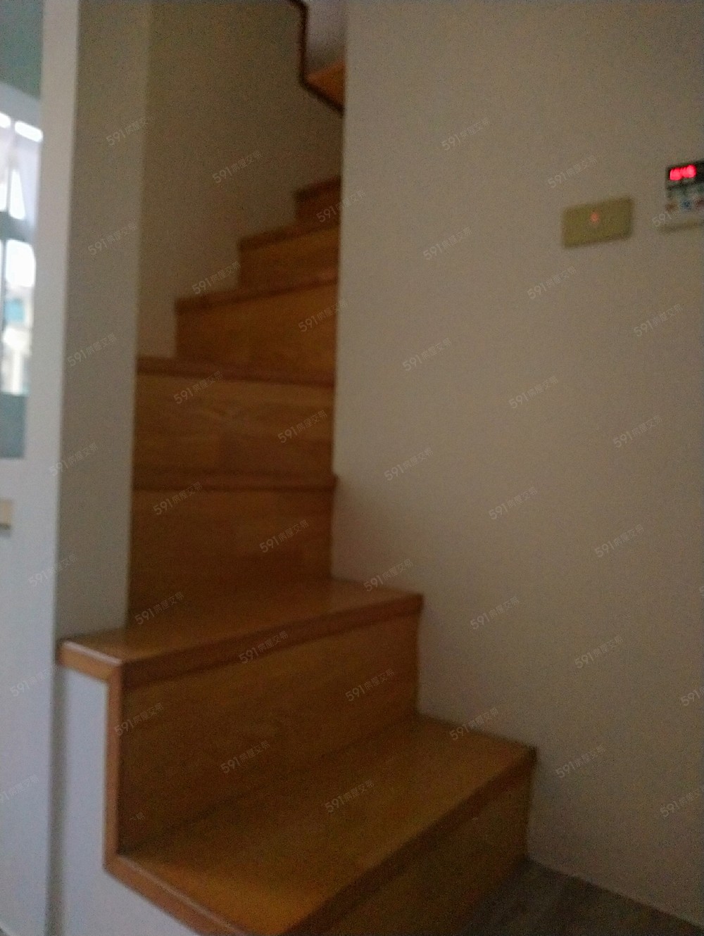 上樓臥室樓梯