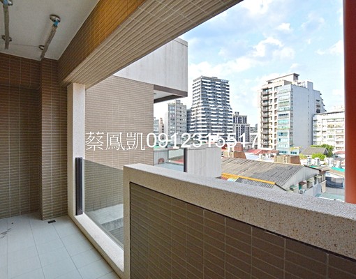 西門町商圈/西門捷運站/5年新大樓/景觀大露臺/採光2房 - Image 13