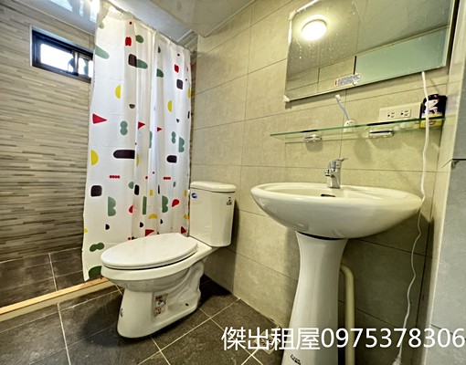 傑出租屋/稀有電梯樓中樓,一層三戶,陽台獨洗,可寵! - 591租屋網 - Image 5