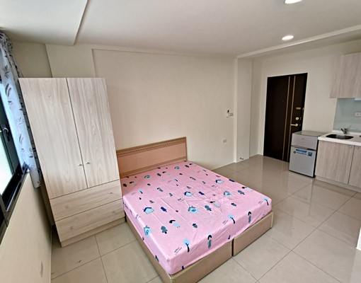 全新裝潢,有廚房,長春運動中旁大套房 - Image 2