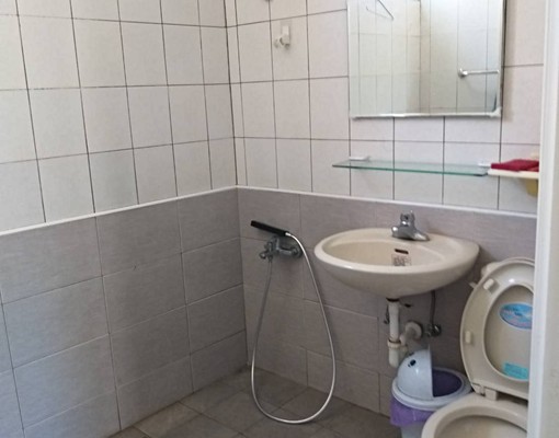 三樓透天厝,可停車 - Image 5