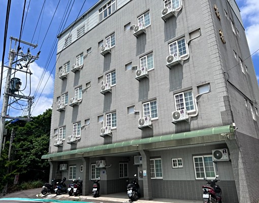 中華大學套房 - Image 1