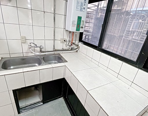 租補共居｜享獨立陽台劍潭站採光雅房 - Image 5