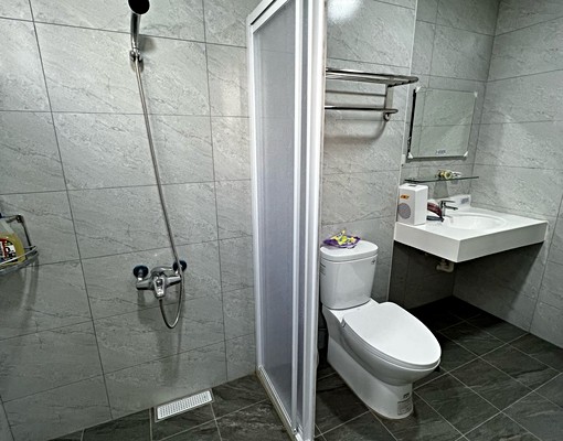 近竹科金山街長春街全新裝潢變頻冷氣瓦熱獨立陽台洗衣機乾濕分離 - Image 8