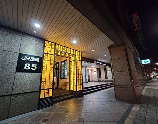 JR捷座_龍山寺站3號出口_休旅可停 - Image 3