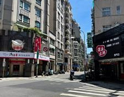 昆明街V.S內江街口.國賓時代大樓 - Image 2