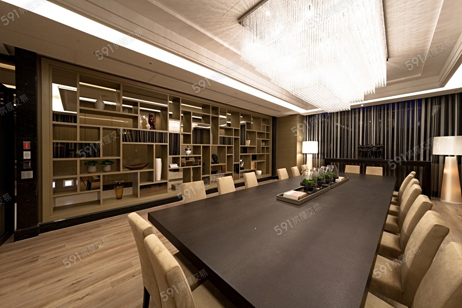 浩瀚大學漾實景圖