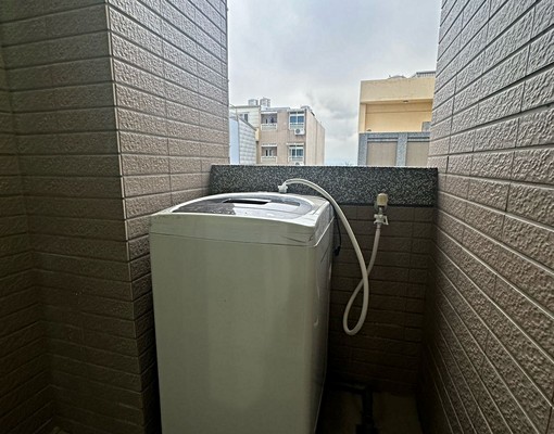 高翠路實PO僅1間陽台洗衣機木地板系統櫃 - Image 4