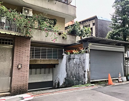 國父紀念館旁坡平車位-請洽小巢胡旭文 - Image 4